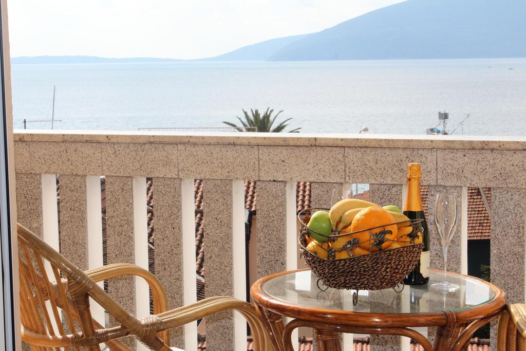 Tazex Apartments Herceg Novi Esterno foto